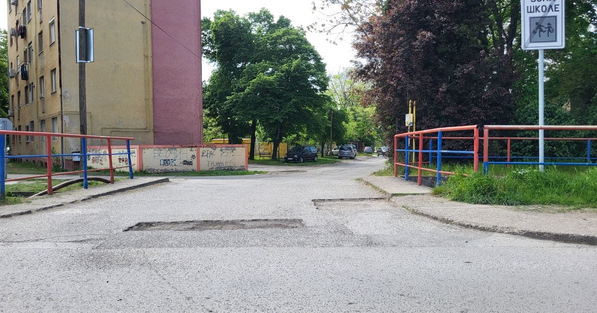 Sanacija udarnih rupa na putu u Beočinu, priprema kolovoza za asfaltiranje 2026