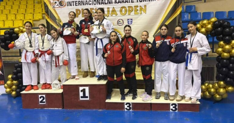 Takmičarke Karate kluba Cement iz Beočina na turniru Pljevlja Open 2026