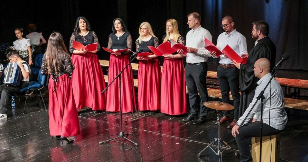 Učesnici koncerta Biseri Svetosavlja u Kulturnom centru Beočin