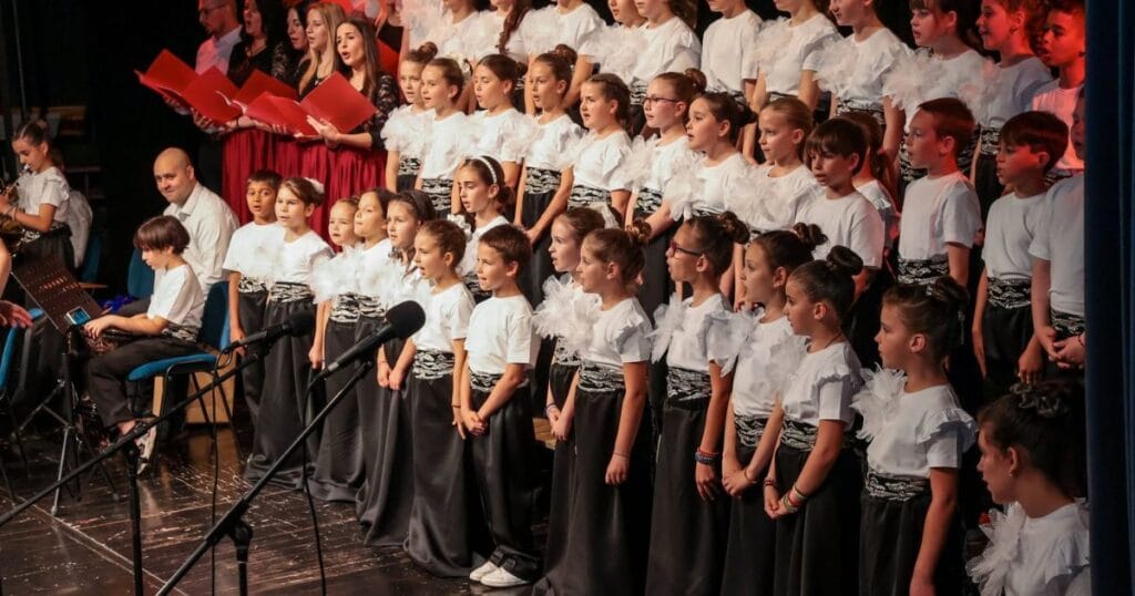 Učesnici koncerta Biseri Svetosavlja u Kulturnom centru Beočin