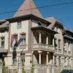 Zgrada Opštinske uprave Beočin, institucije nadležne za donošenje Plana kvaliteta vazduha i sprovođenje lokalnih politika zaštite životne sredine