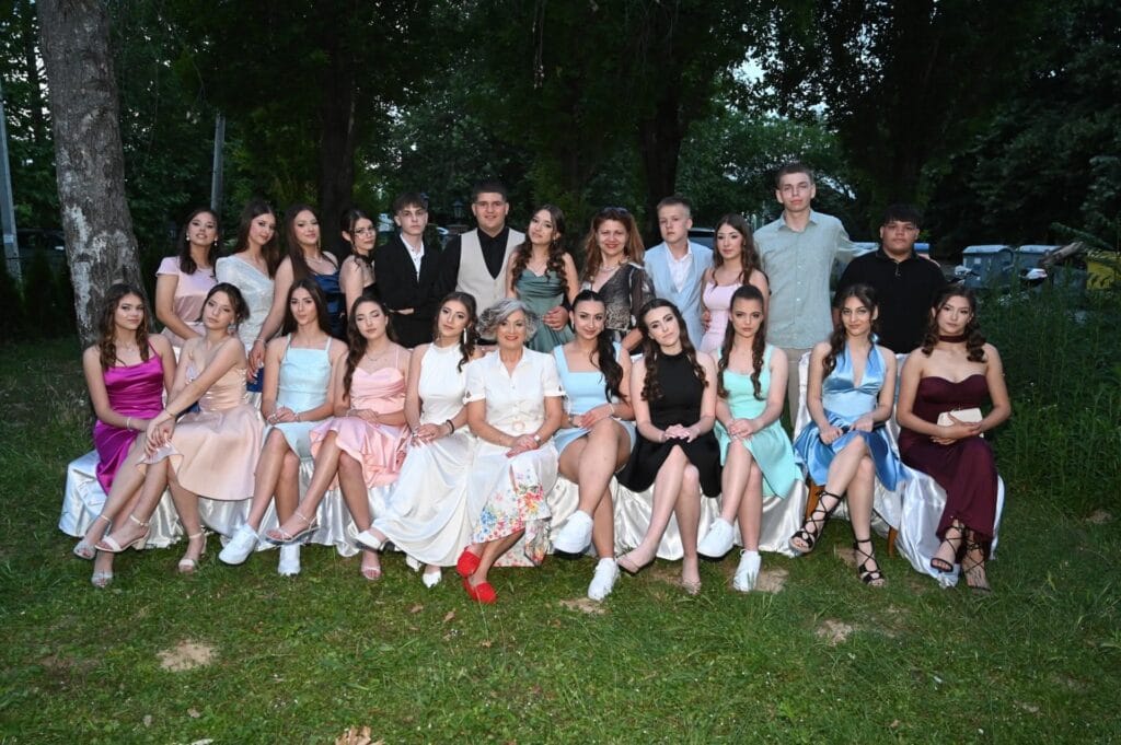 Maturanti OŠ Jovan Grčić Milenko na proslavi male mature u Beočinu 2026