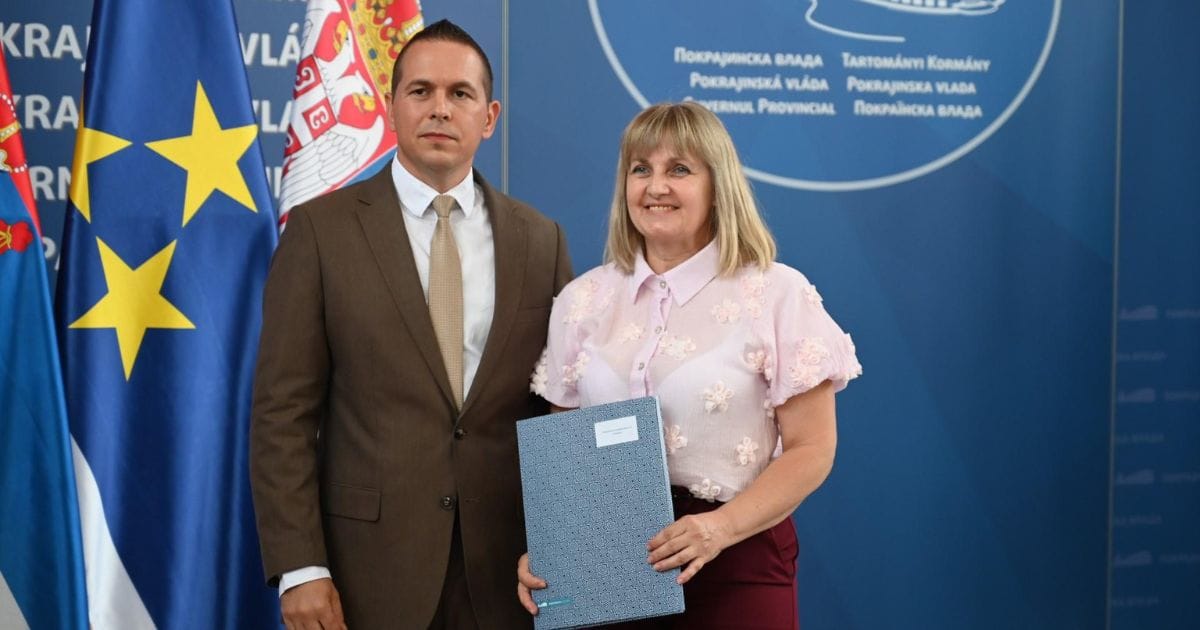 Biljana Janković potpisuje ugovor za finansiranje održavanja vrtića Bubamara u Beočinu