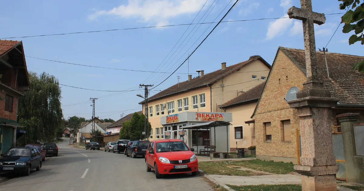 Centar naselja Susek u opštini Beočin, gde građani prijavljuju dugotrajne probleme sa vodosnabdevanjem.