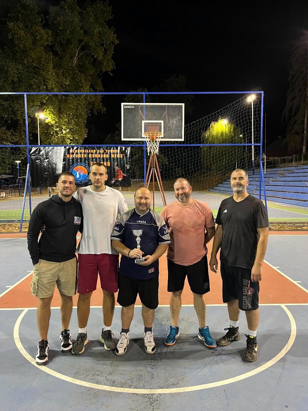 Učesnici veteranske konkurencije na Memorijalnom 3x3 turniru u Beočinu — foto: Sportski savez opštine Beočin