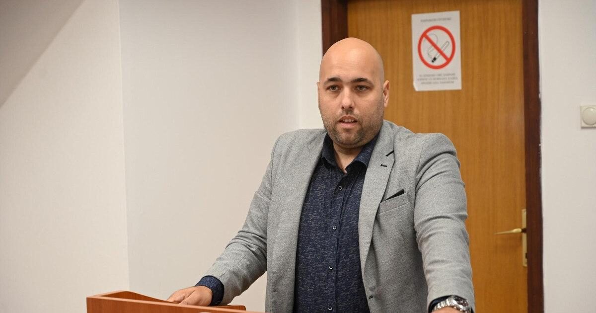 Nemanja Zarić, izabran za vršioca dužnosti direktora JP Toplana Beočin. Foto: Ismet Ademovski / Opština Beočin.